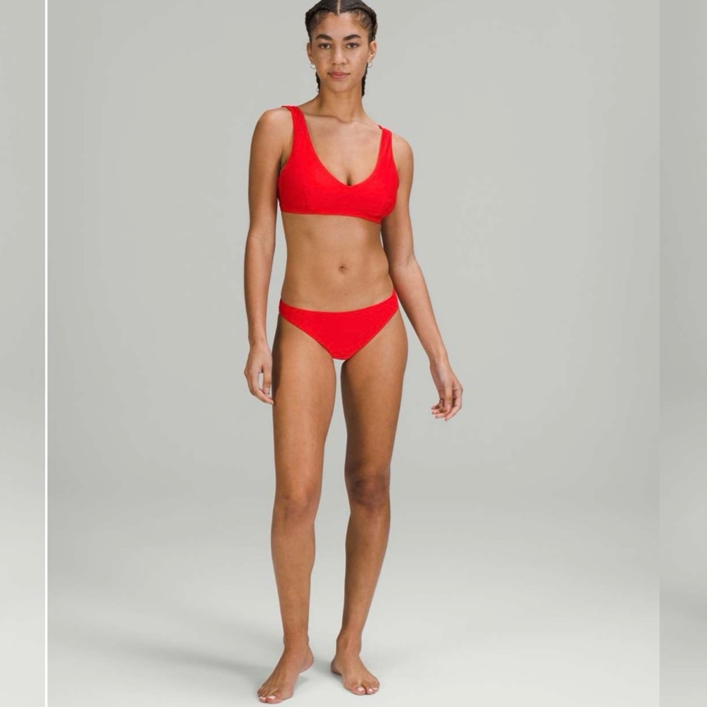 NWT Lululemon Mid-Rise Bikini Bottoms Size 8 True Red